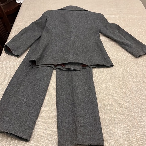 Vintage Women’s Wool pantsuit byJoseph R Harris - Picture 4 of 7
